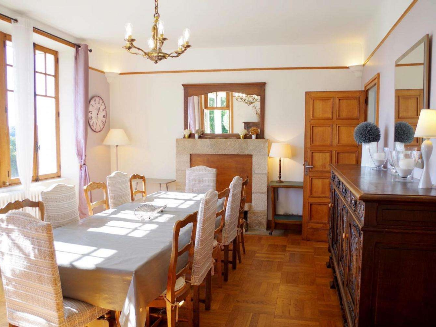 À vendre - Gîte de 8 chambres avec piscine e