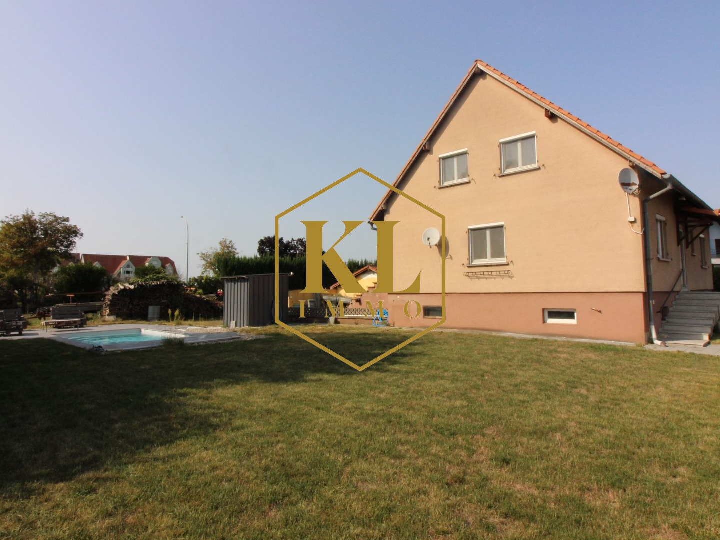 maison de 148 m² sur 9 ares 90 de terrain avec 4 chambres à DE