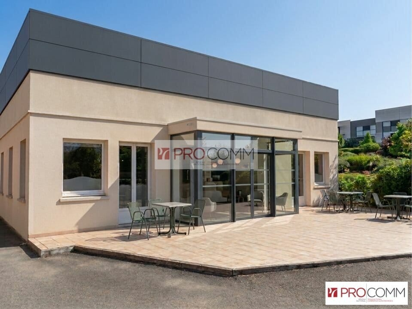 LOCAL COMMERCIAL A VENDRE