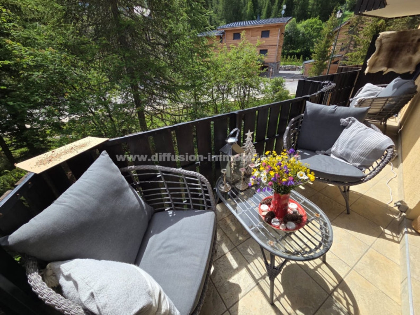 Appartement à vendre - 1 pièce - 28m2 - Enchastrayes (04400)
