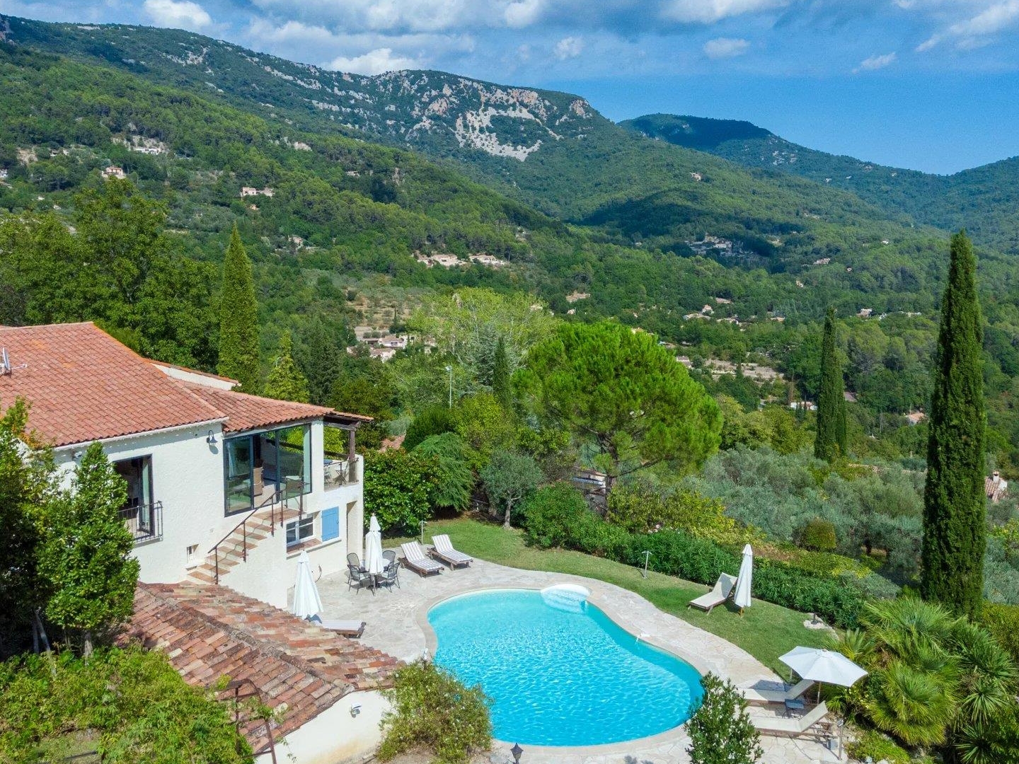 Maison à vendre - 286m2 - Bargemon (83830)