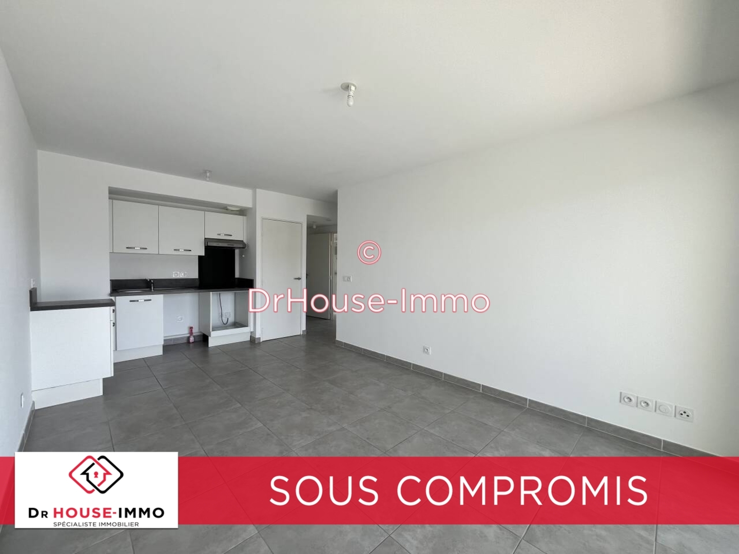 Appartement à vendre - 2 pièces - 44m2 - Marseille 12e (13012)