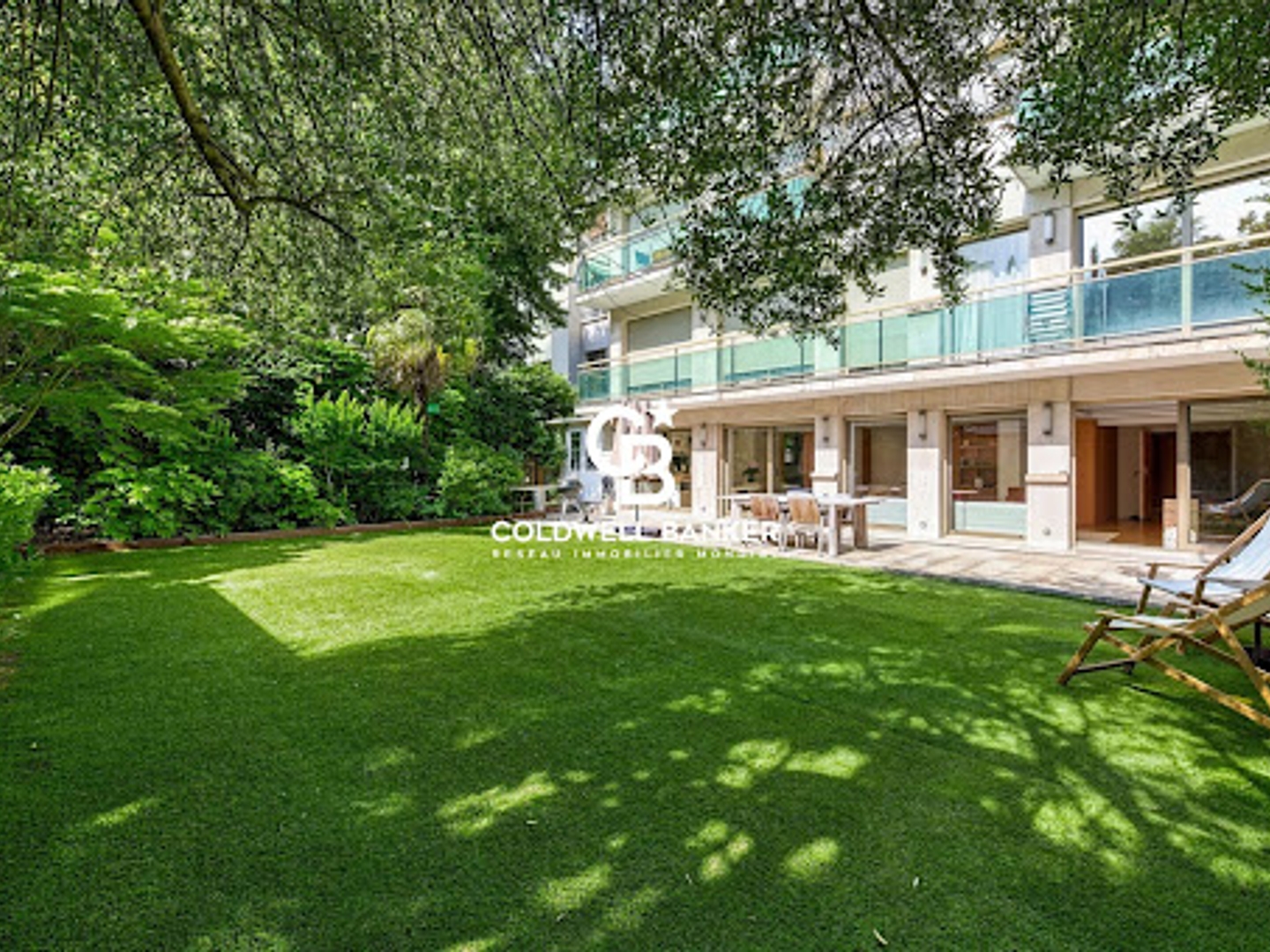 Appartement 8 pièces 257 m²