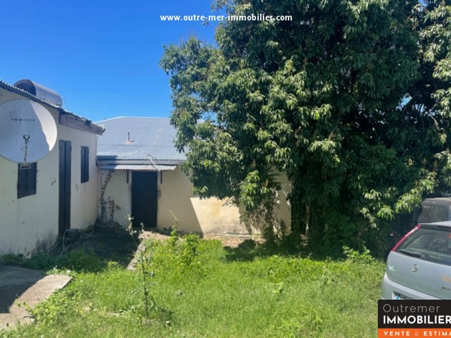 Maison à vendre - 7 pièces - 208m2 - Saint-Pierre (97410)