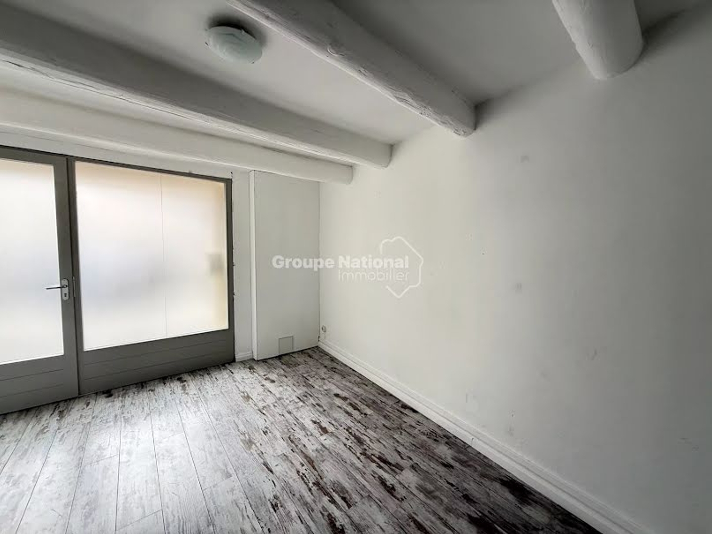 Magasin à vendre - 3 pièces - 50m2 - Pernes-Les-Fontaines (84210)