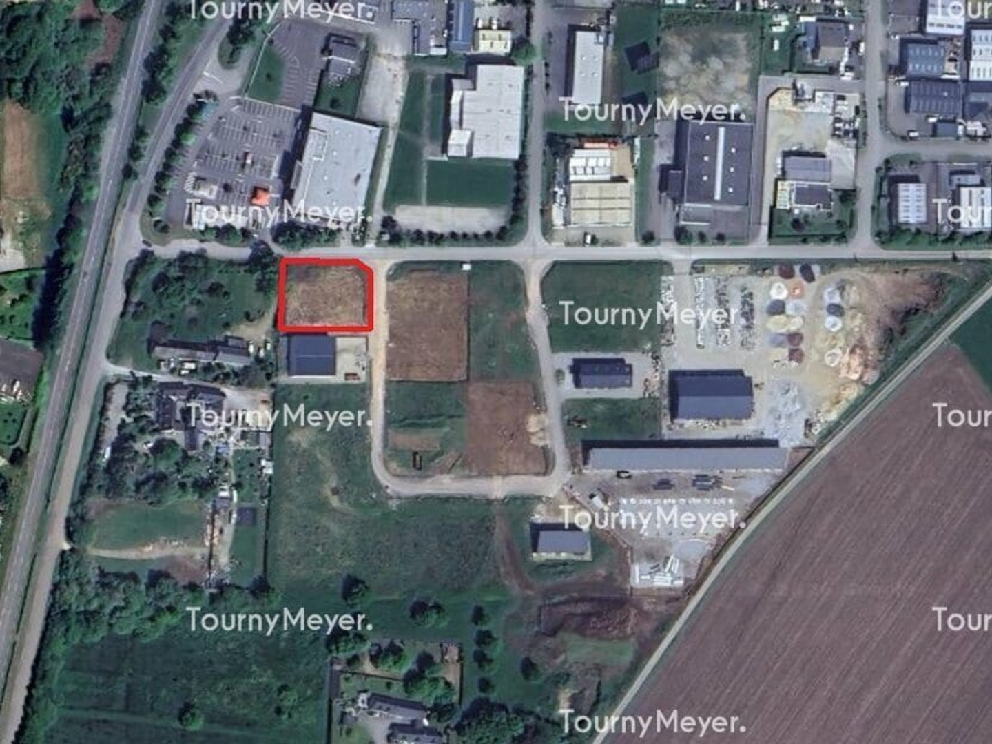 TERRAIN A VENDRE