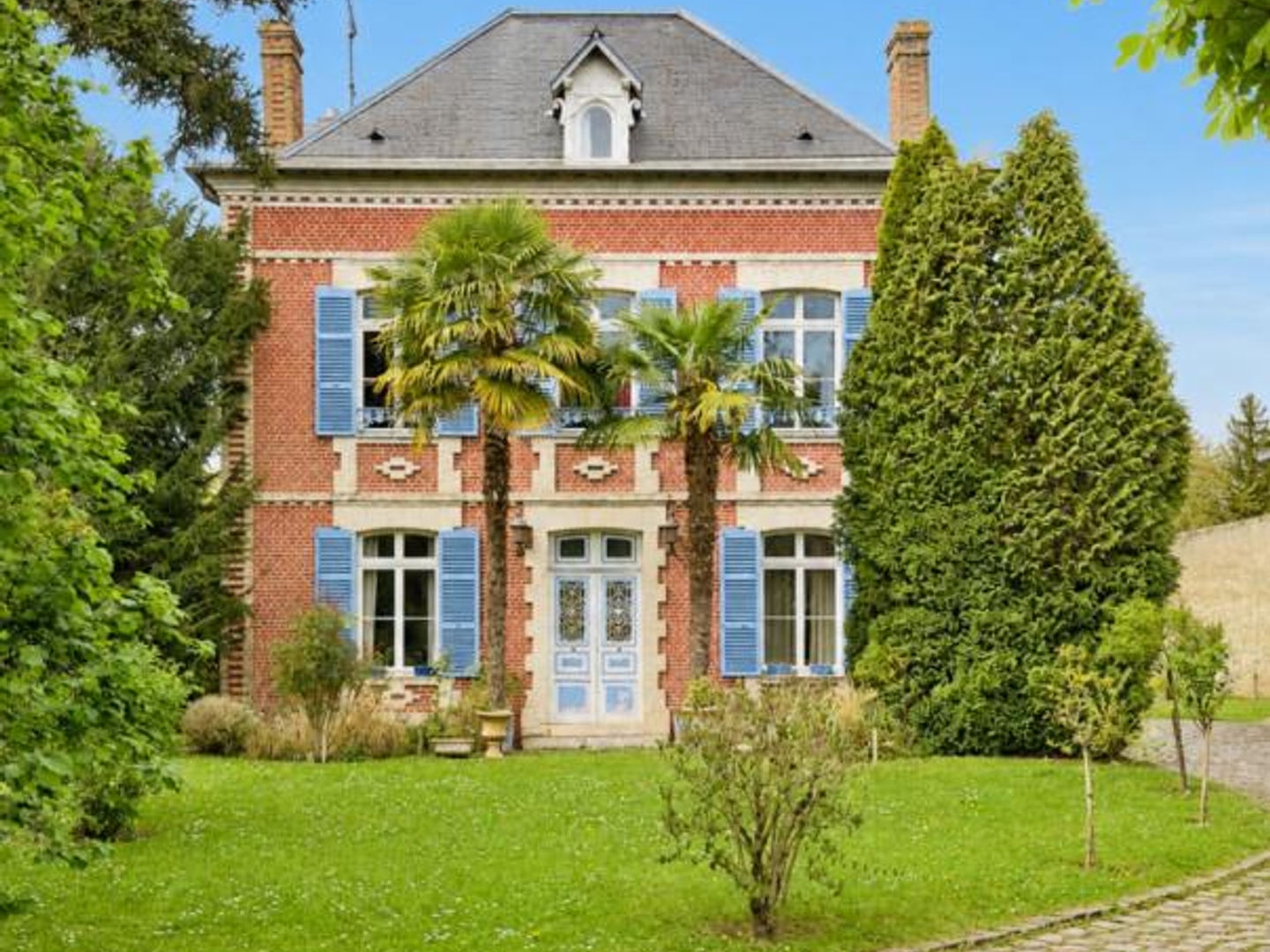 Maison à vendre - 11 pièces - 247m2 - Chavenay (78450)