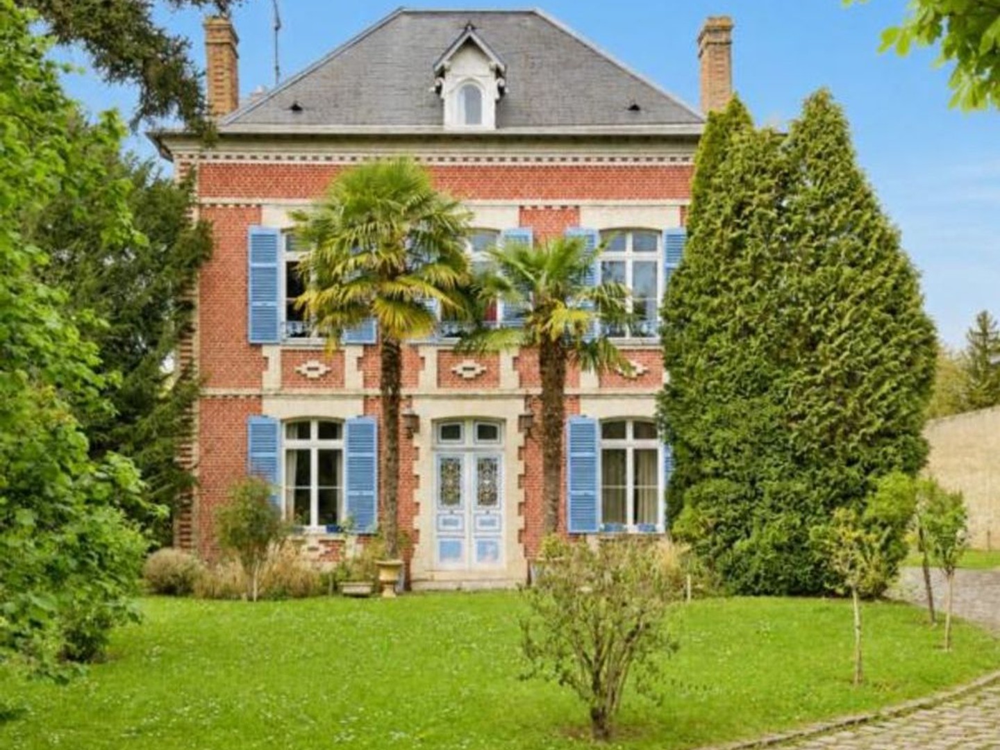 Maison à vendre - 11 pièces - 247m2 - Saint-Nom-La-Bret... (78860)