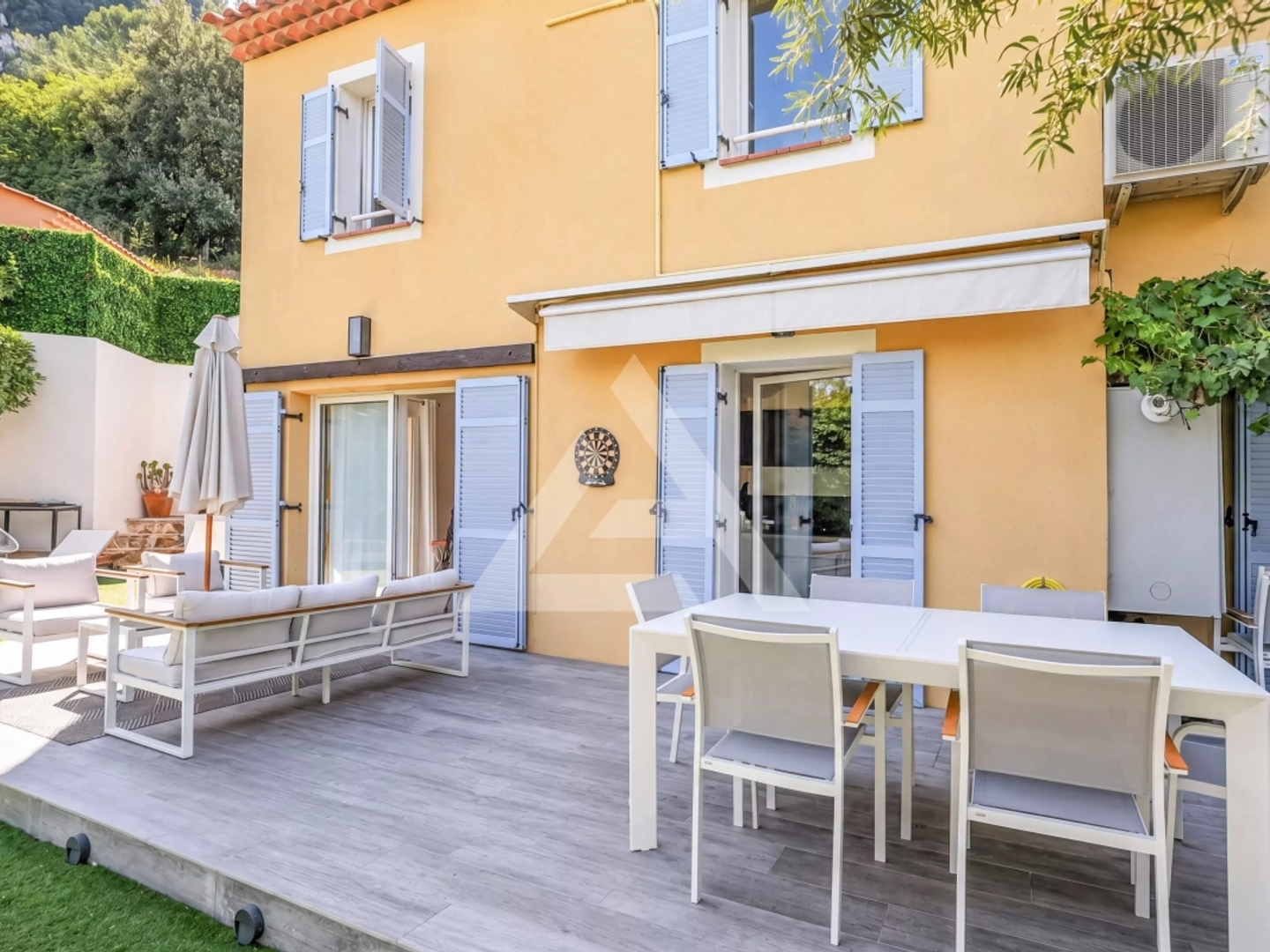 ÈZE - MAISON DE TYPE 5P - PARFAIT ÉTAT