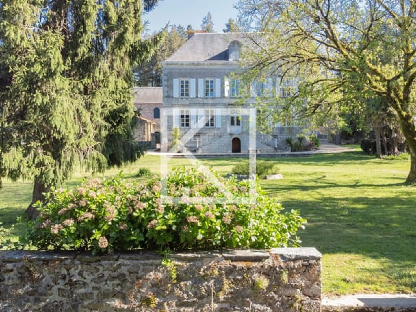 Maison 9 pièces 296 m²