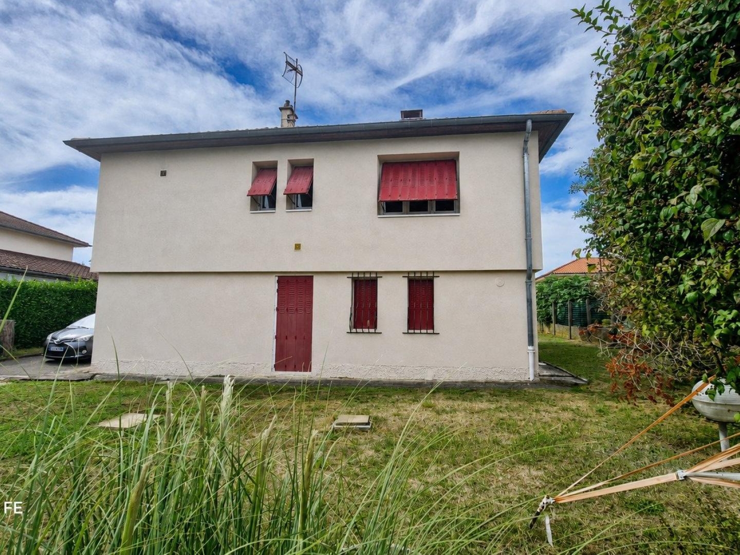 Maison avec un fort un potentiel .situation au calme