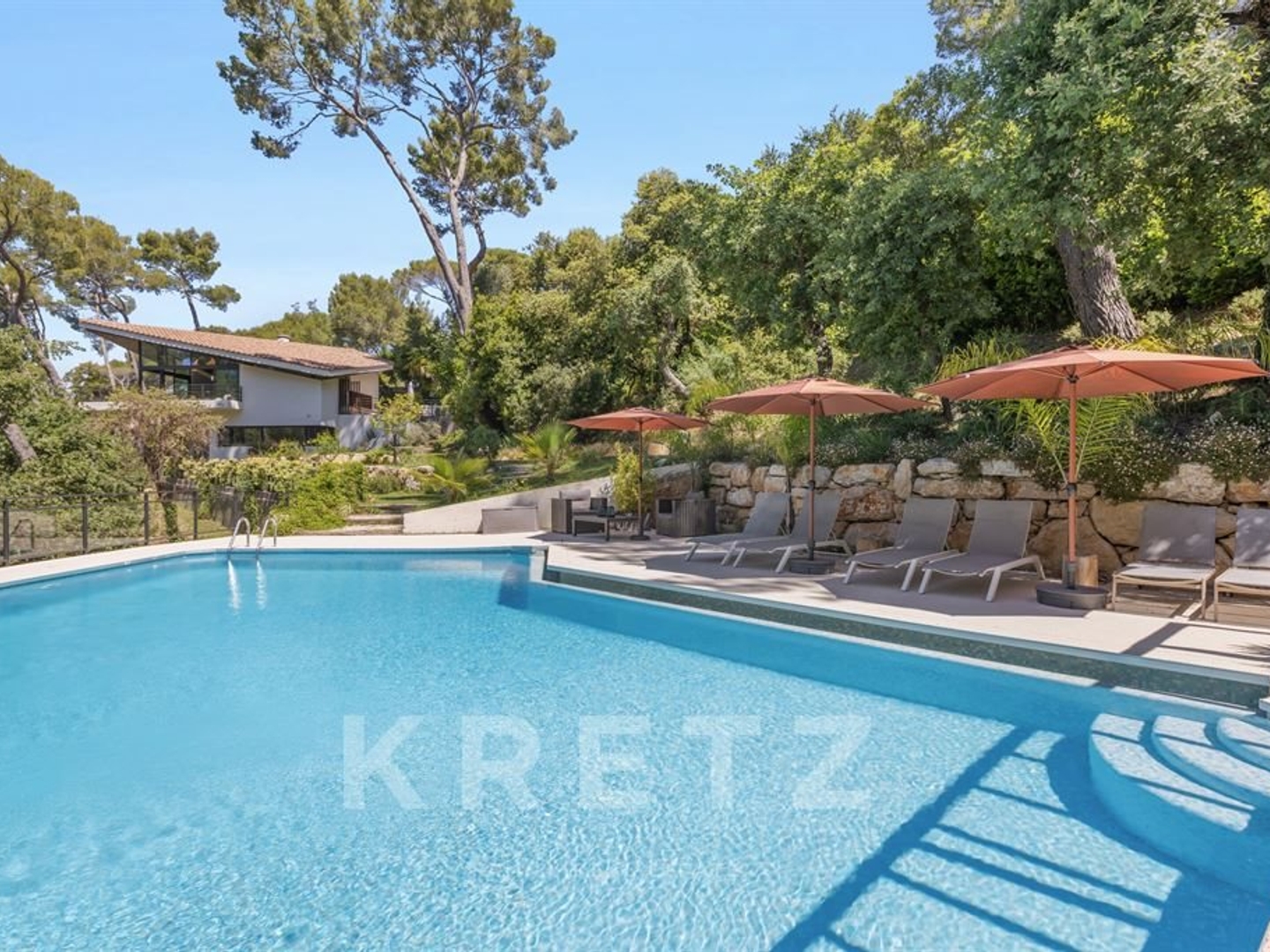 Villa d'architecte MOUGINS - Domaine fermé et sécurisé