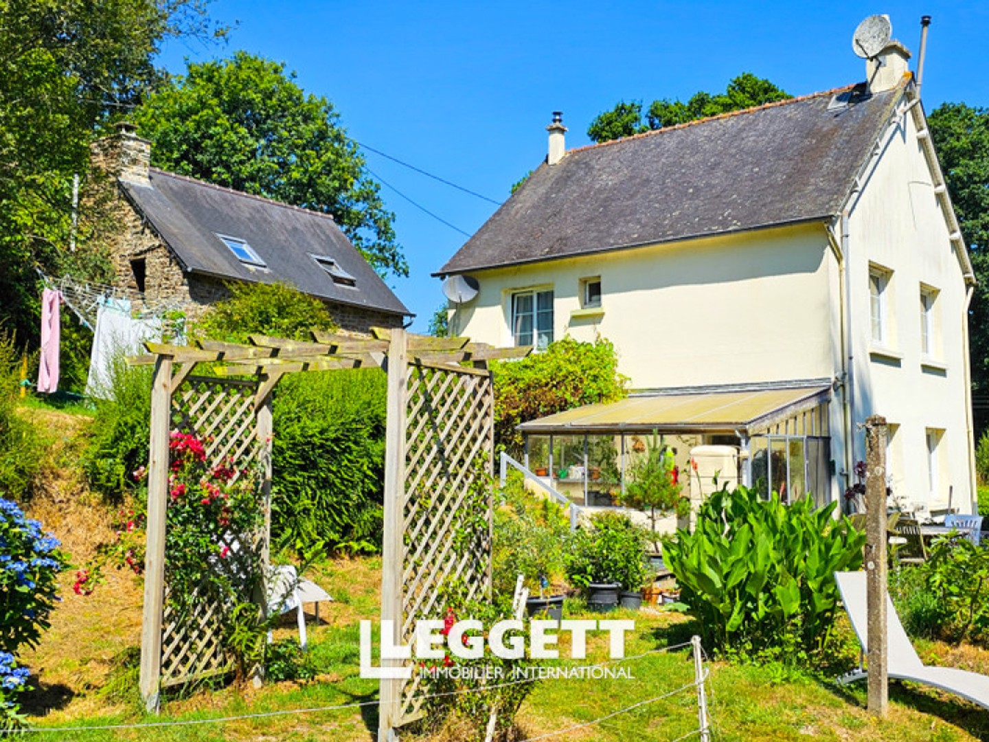 maison 6 pièce(s), PLOUGUENAST-LANGAST