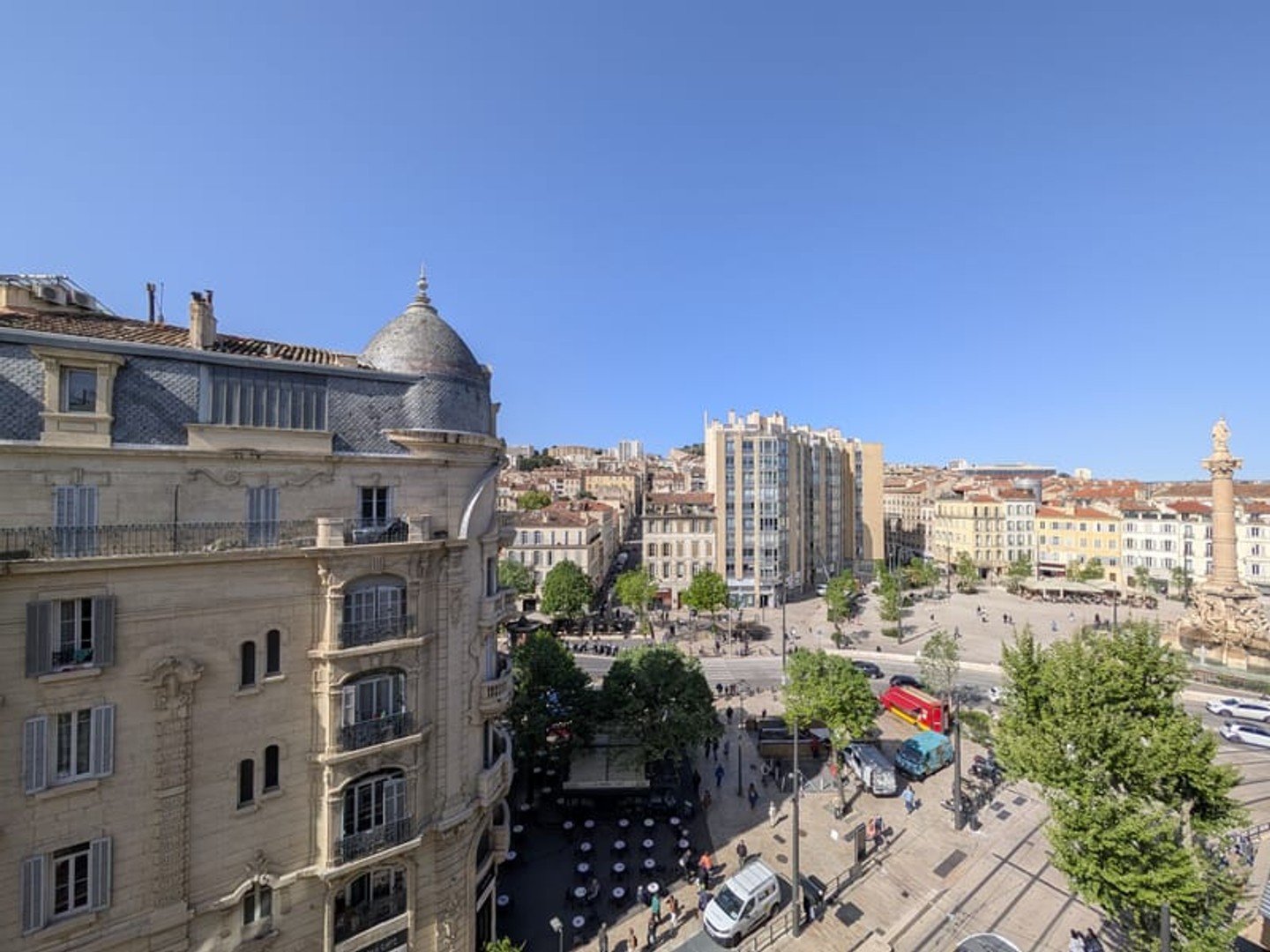 Marseille 6 Castellane T4 114 m2 + Terrasse Étage élevé