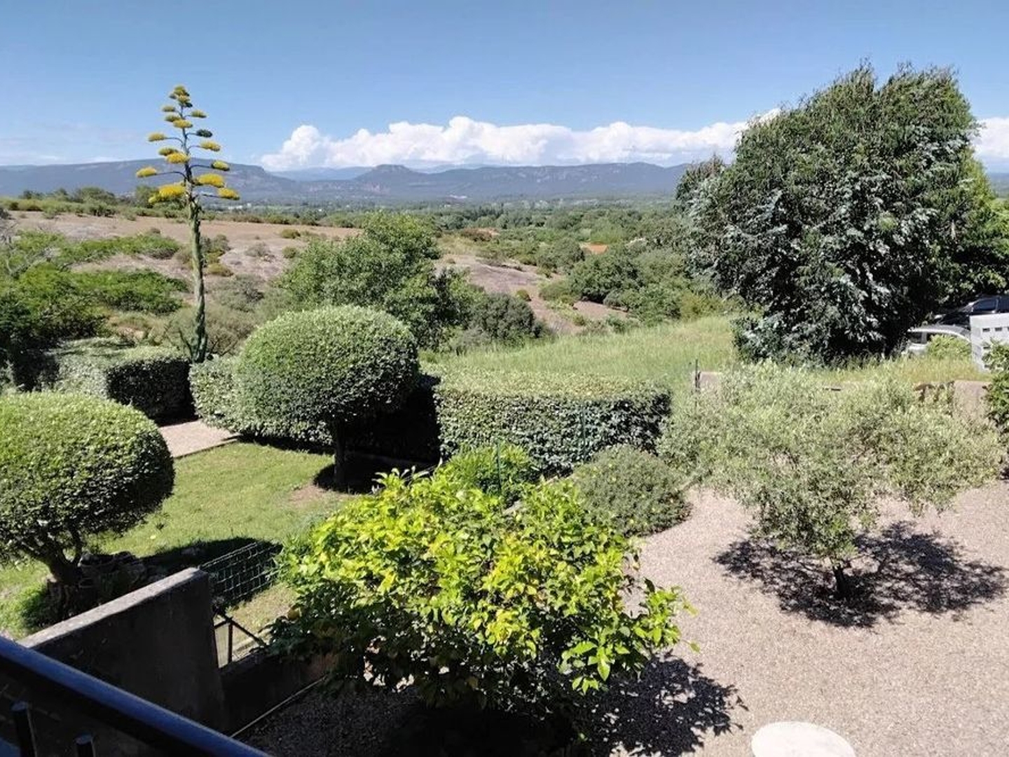Maison à vendre - 6 pièces - 95m2 - Roquebrune-Sur-Ar... (83520)