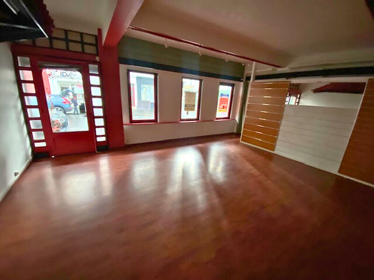 CESSION DE BAIL LOCAL COMMERCIAL 39 M² BAS DE SIAM