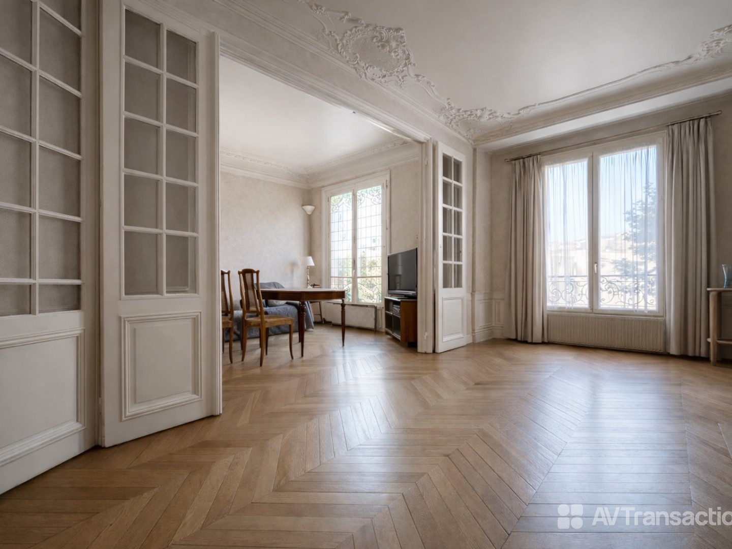Appartement de charme de 92 m² en étage élevé avec ascenseur