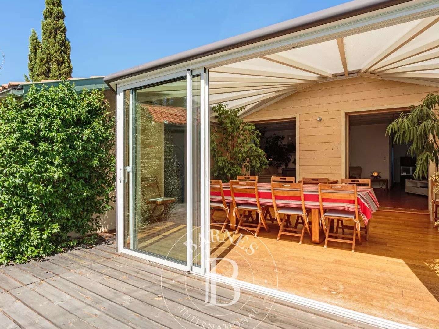Maison 7 pièces 240 m²