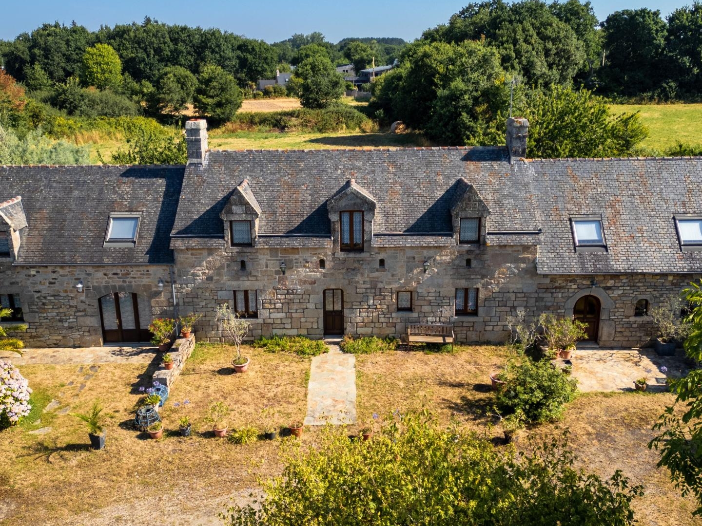 Propriété de charme  11 pièces  211 m²