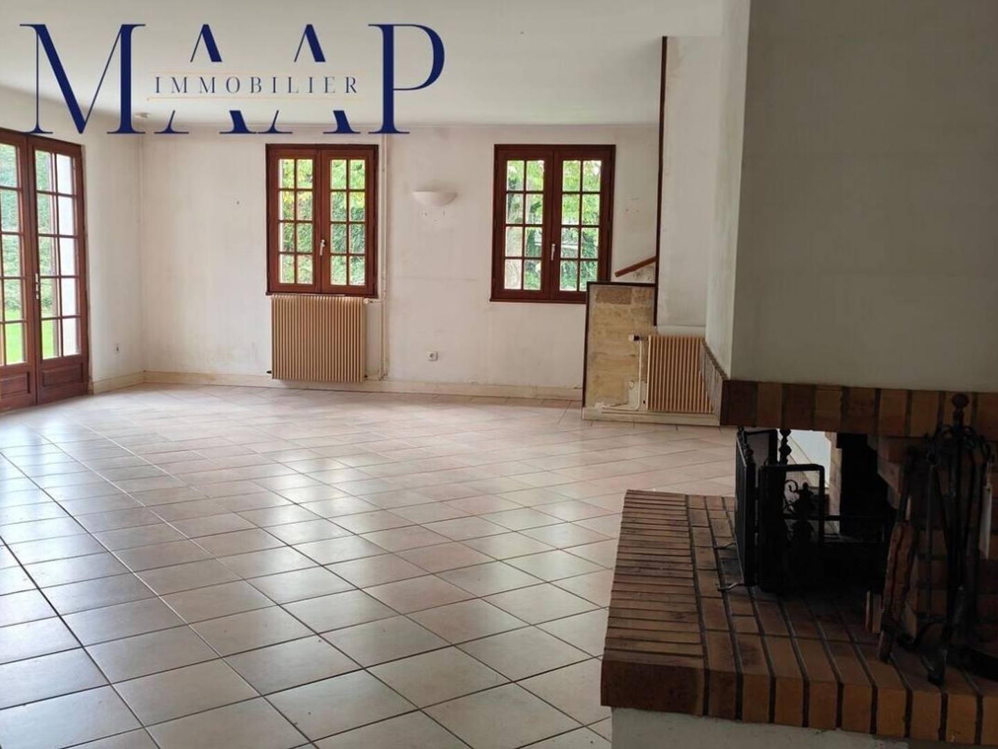 Maison 4 chambres 130m², terrain 1300m², garage