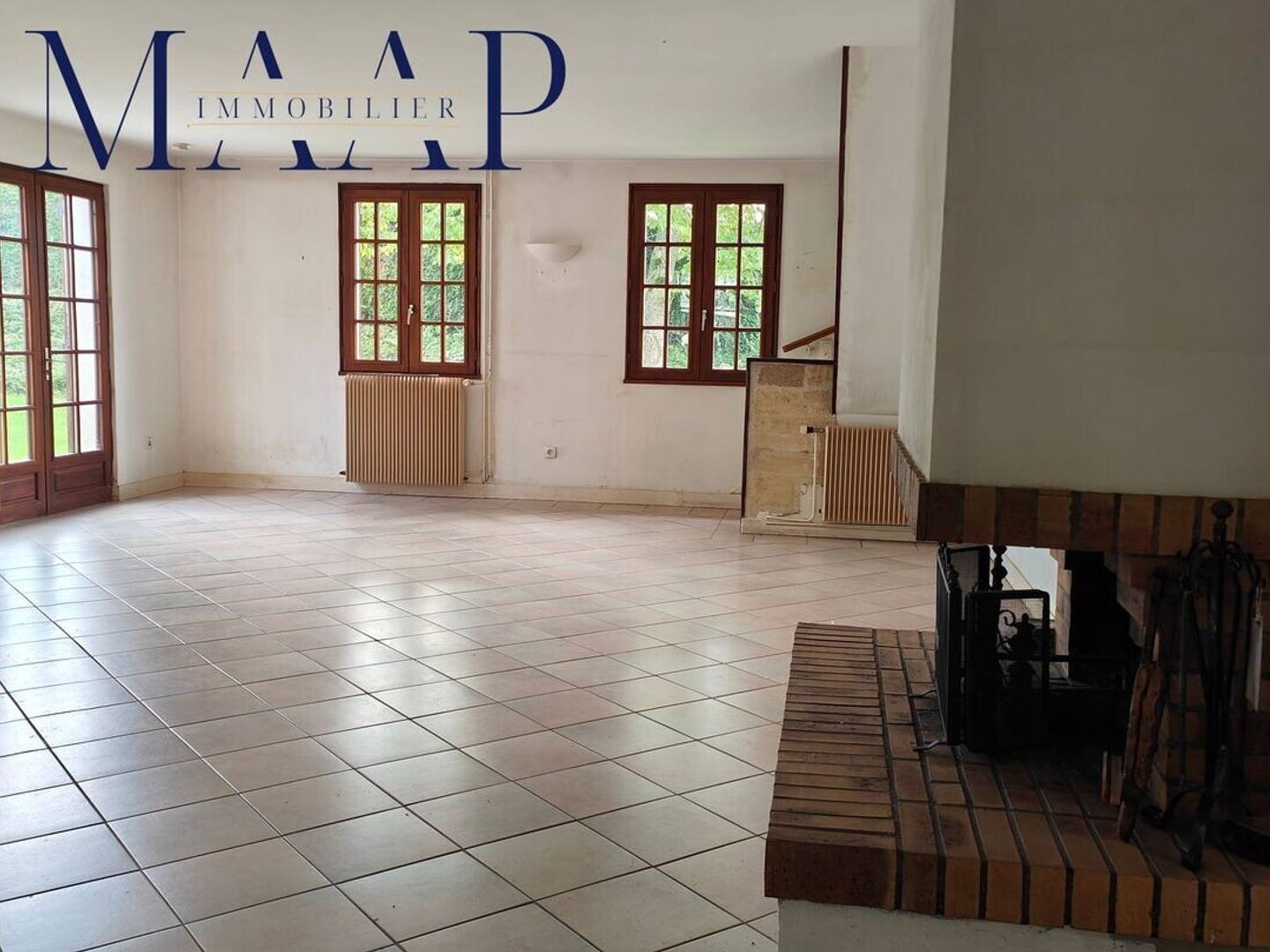 Maison 4 chambres 130m², terrain 1300m², garage