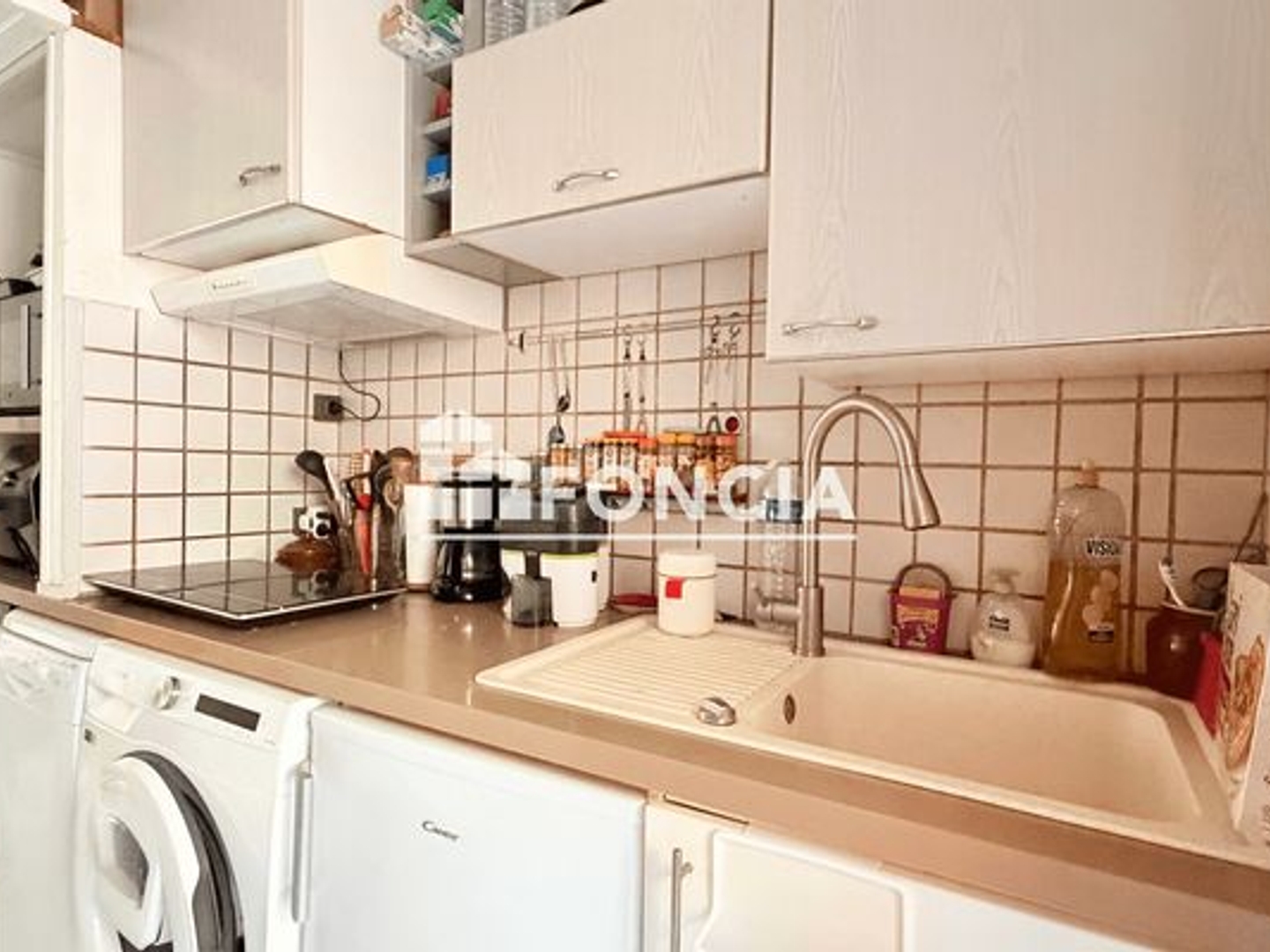 Appartement à vendre - 1 pièce - 24m2 - Saint-Mandrier-Su... (83430)