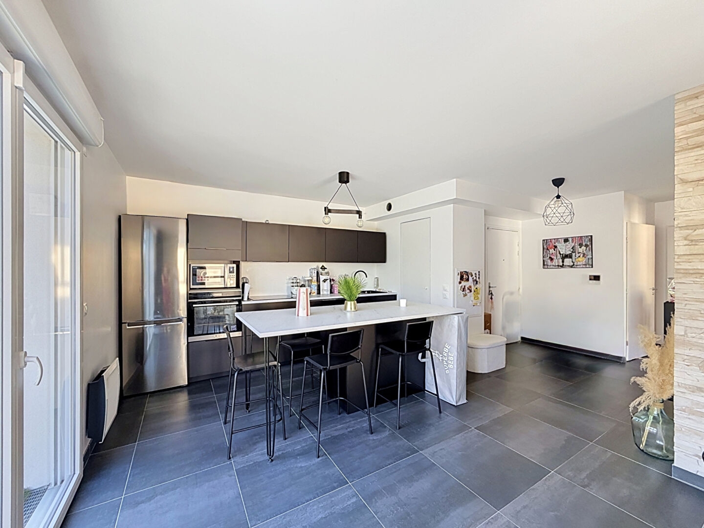 Appartement à vendre - 3 pièces - 61m2 - Marseille 11e (13011)