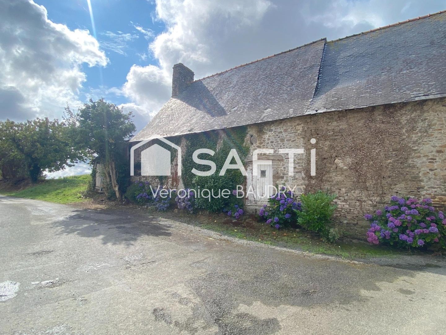 Ferme du 18ème s. à rénover - Bazouges-la-Pérouse