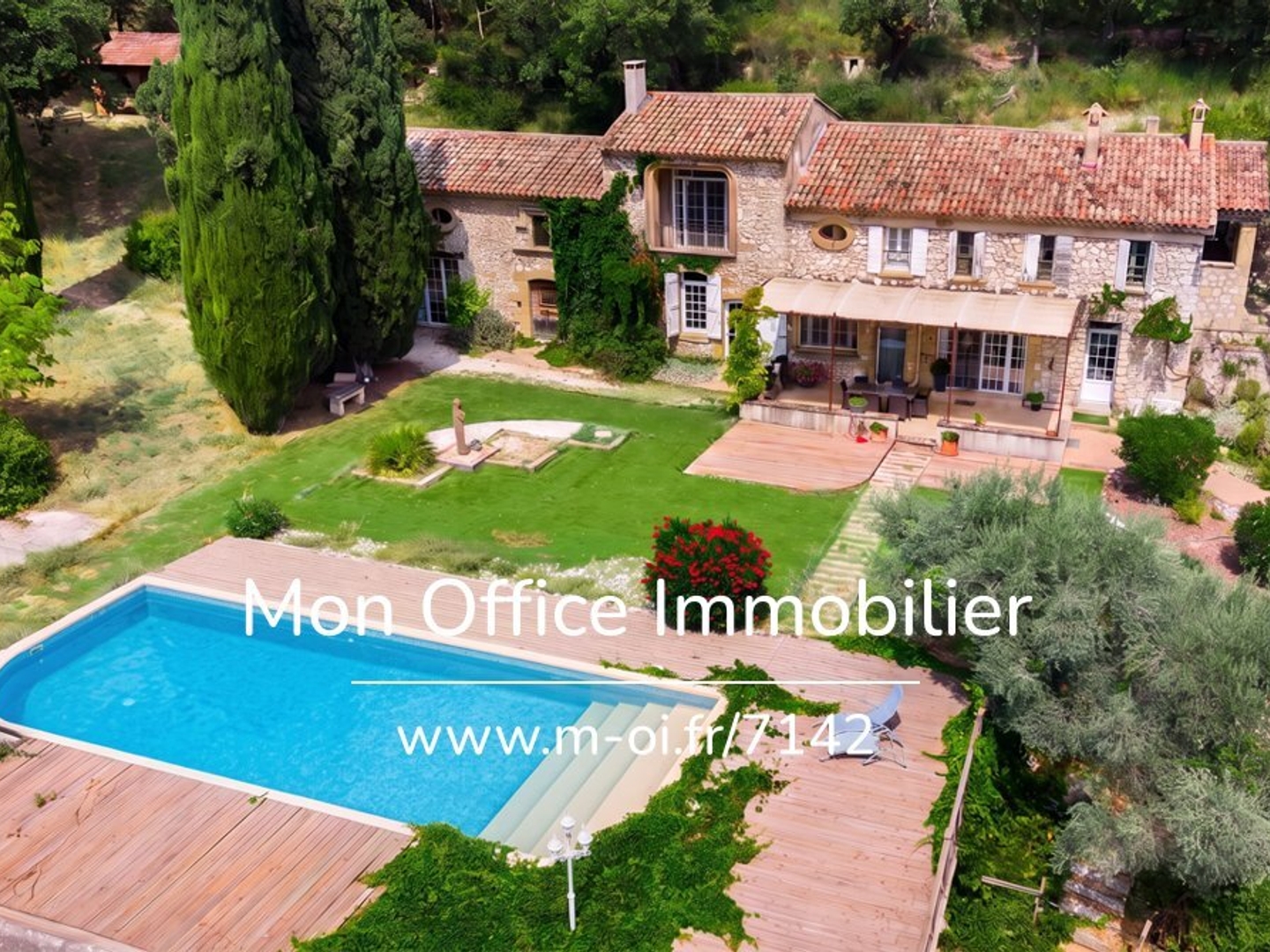 Maison à vendre - 10 pièces - 370m2 - Cadenet (84160)