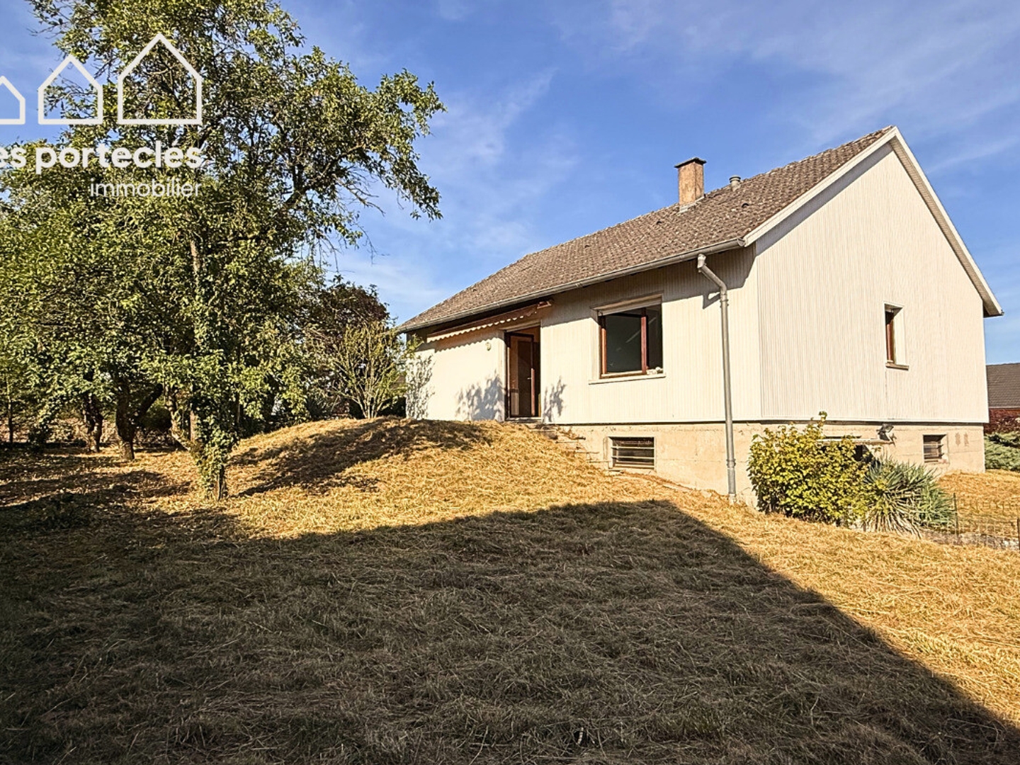Maison type bungalow 95 m² sur 8 ares