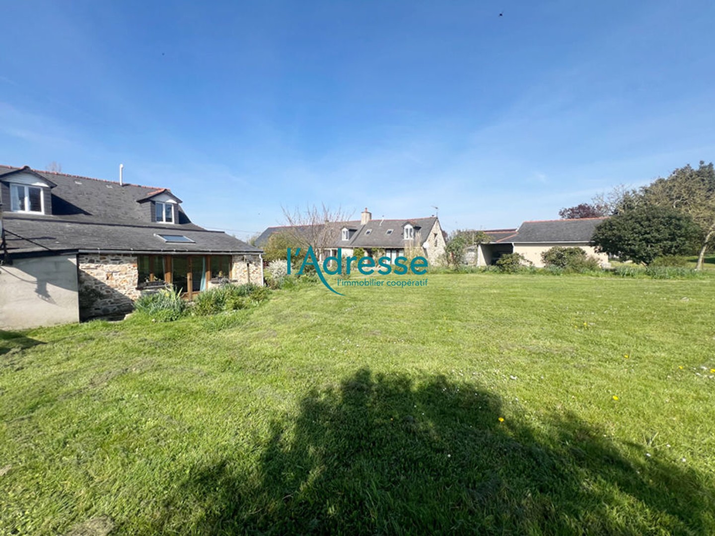 Ensemble immobilier ? Deux maisons avec dépendances ? Fort potentiel gîtes ou chambres d'hôtes