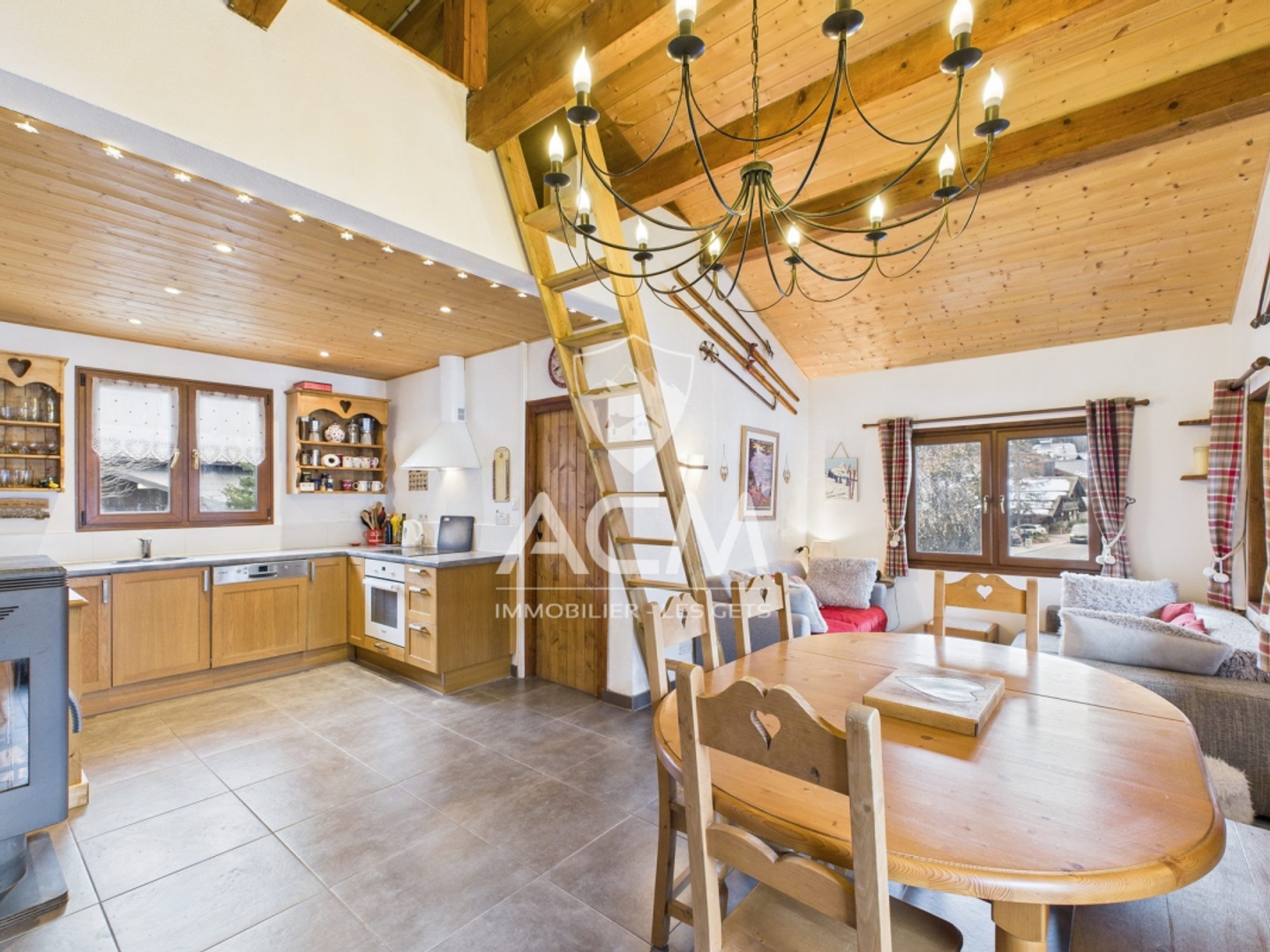 Chalet individuel au coeur des Gets - Une belle opportunité p