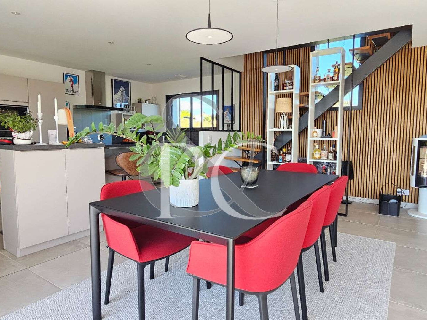 Maison 8 pièces 200 m²