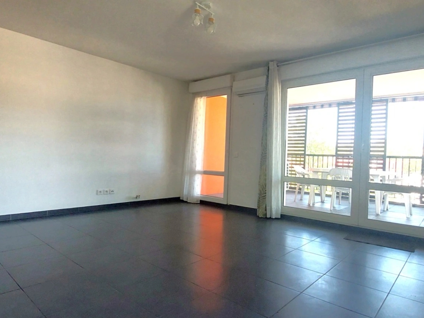 Appartement à vendre - 2 pièces - 52m2 - Aubagne (13400)