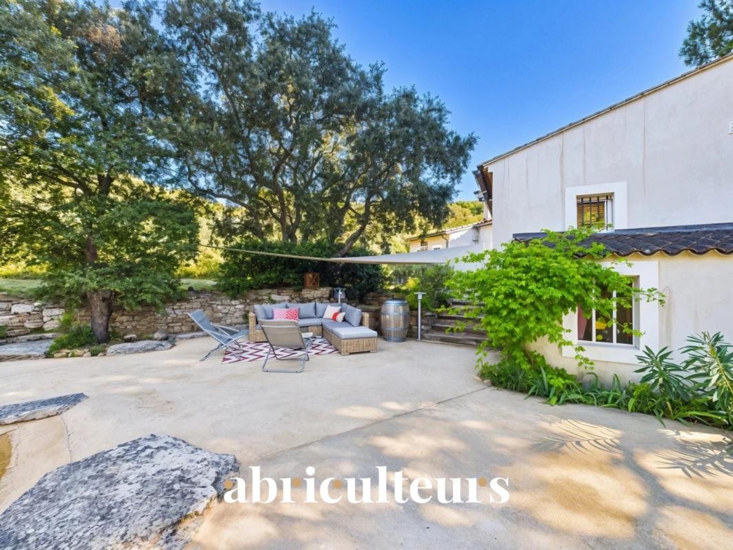 Maison à vendre - 5 pièces - 155m2 - Cheval-Blanc (84460)