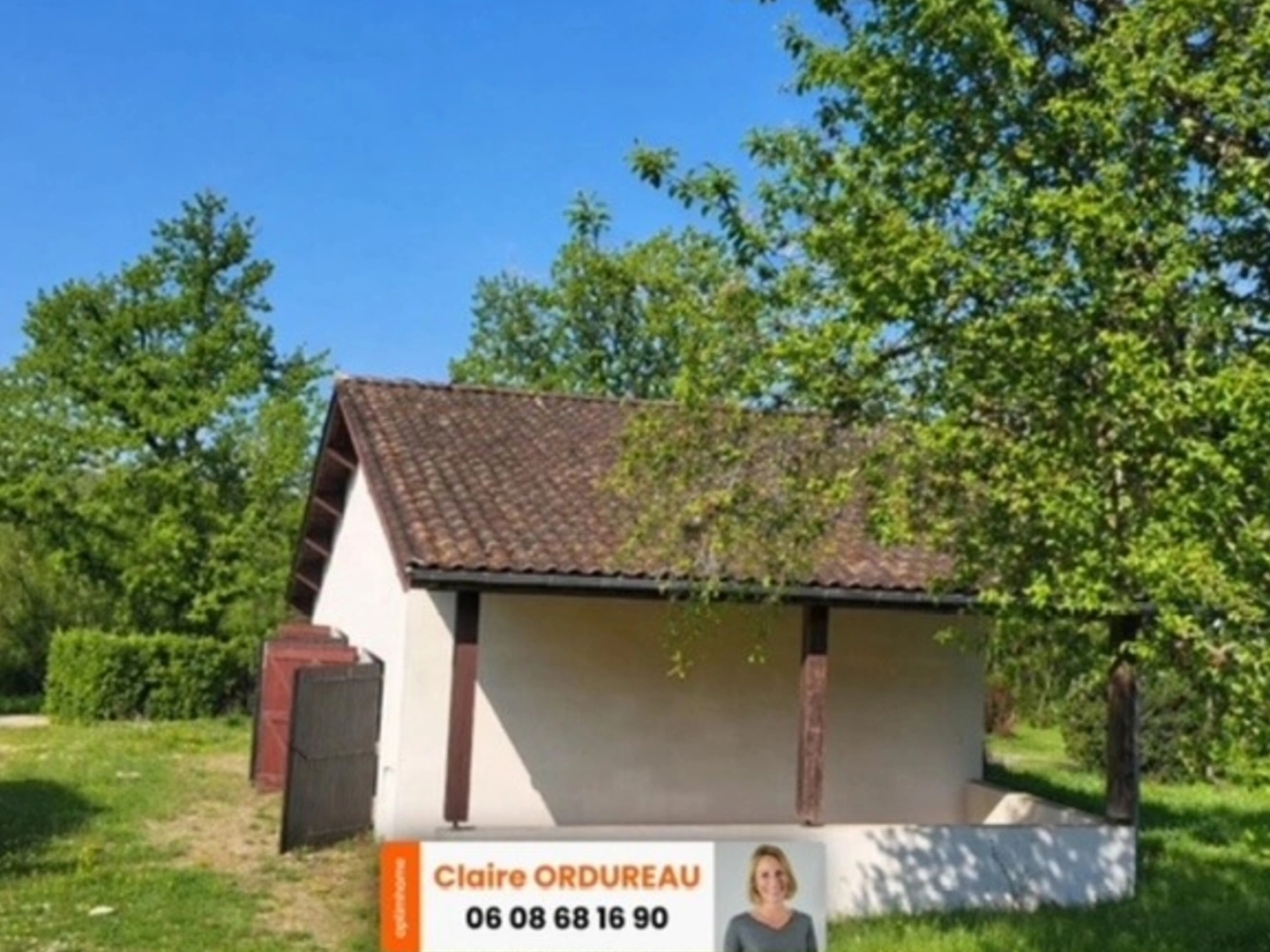 Local 1 pièce 140 m²