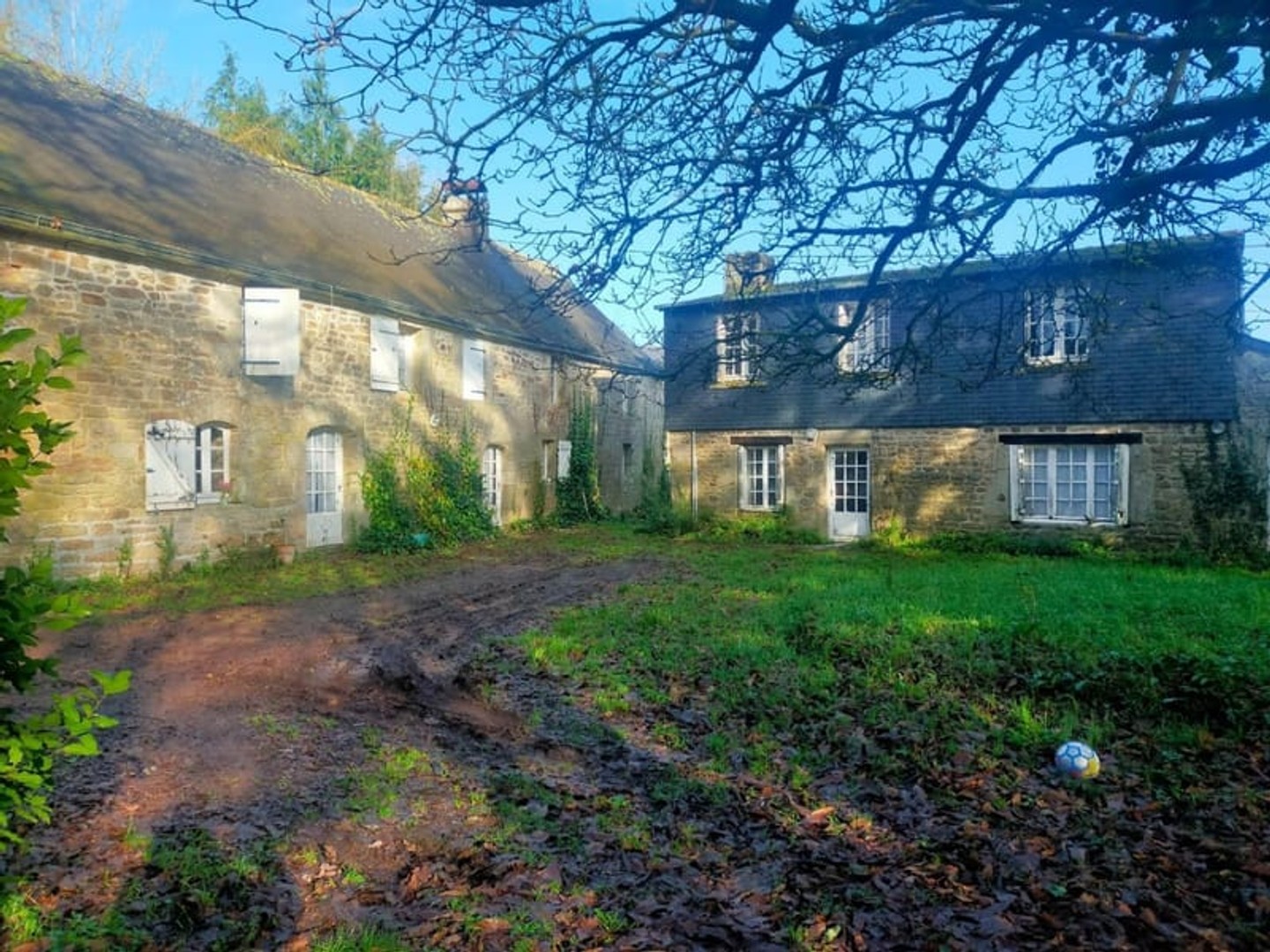 Maisons de campagne avec dépendances