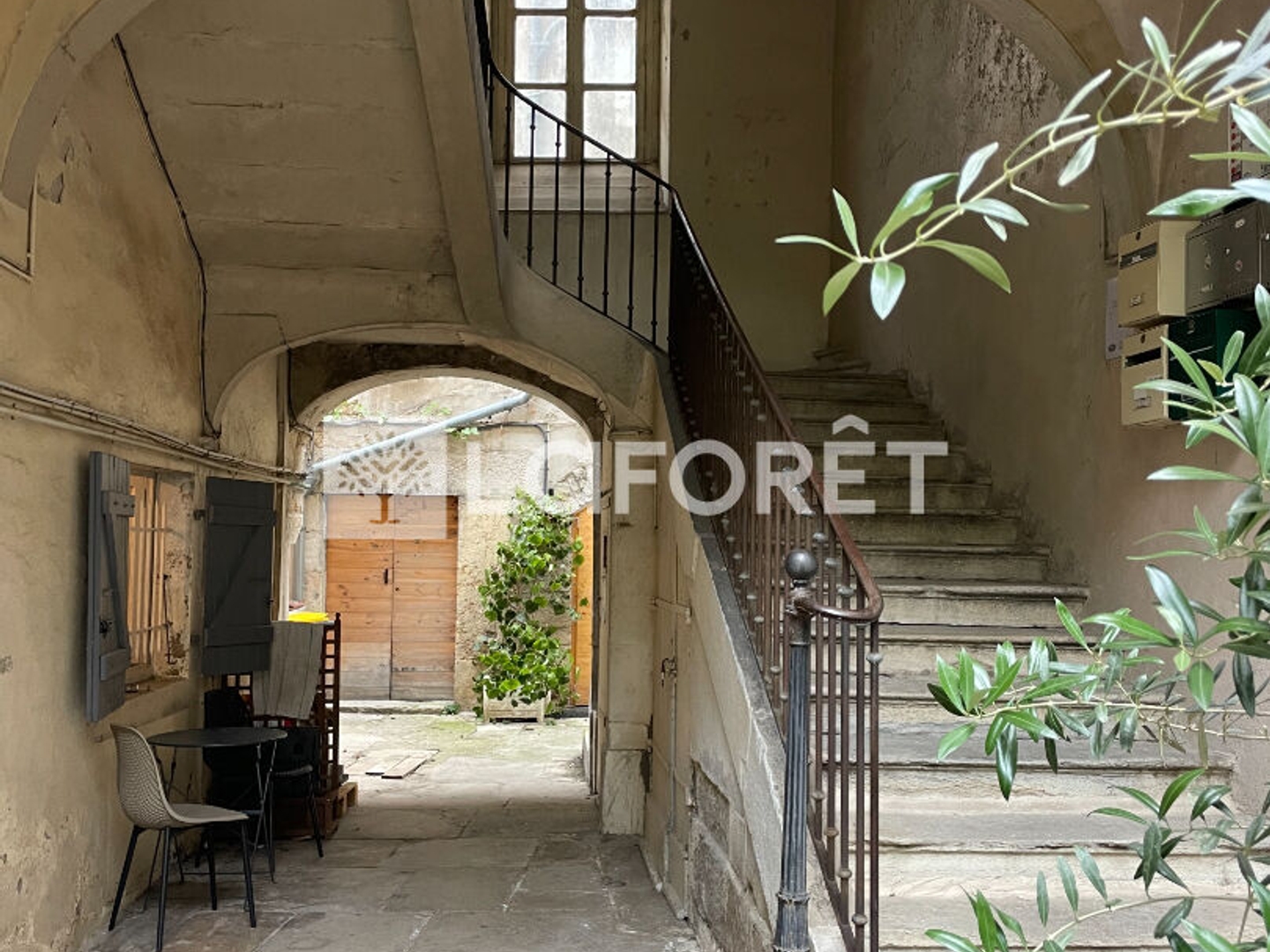 Appartement à vendre - 2 pièces - 94m2 - Lons-Le-Saunier (39000)