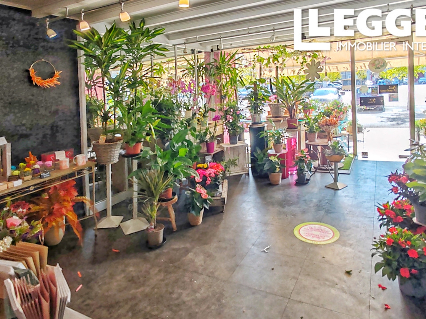 Magasin à vendre - 4 pièces - 111m2 - Richelieu (37120)