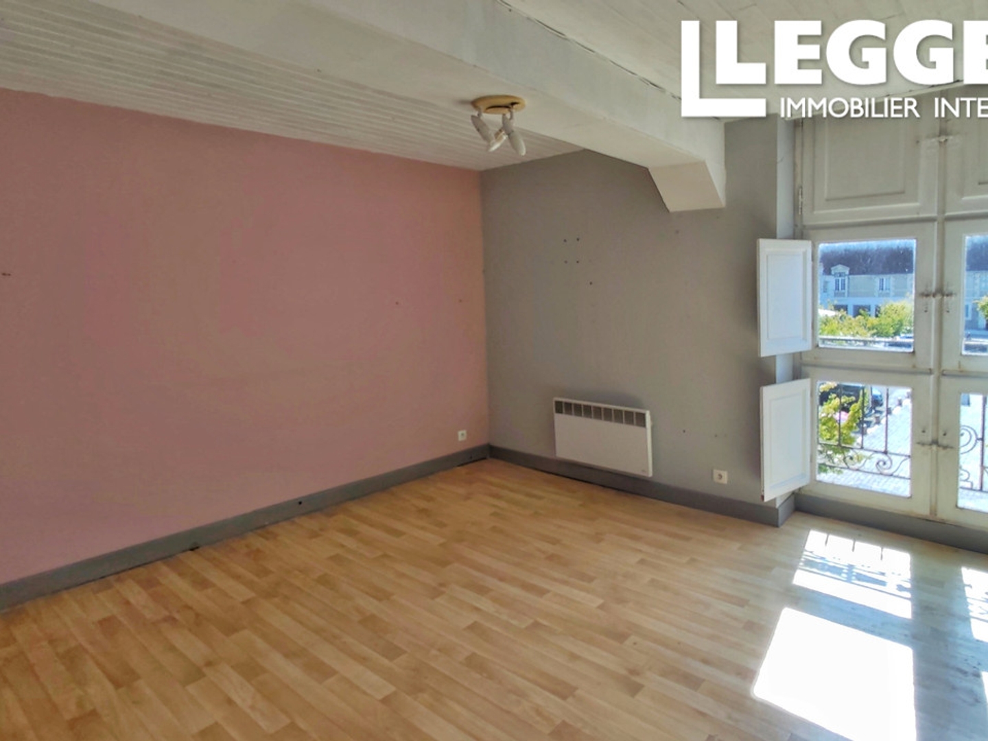 Magasin à vendre - 4 pièces - 111m2 - Richelieu (37120)
