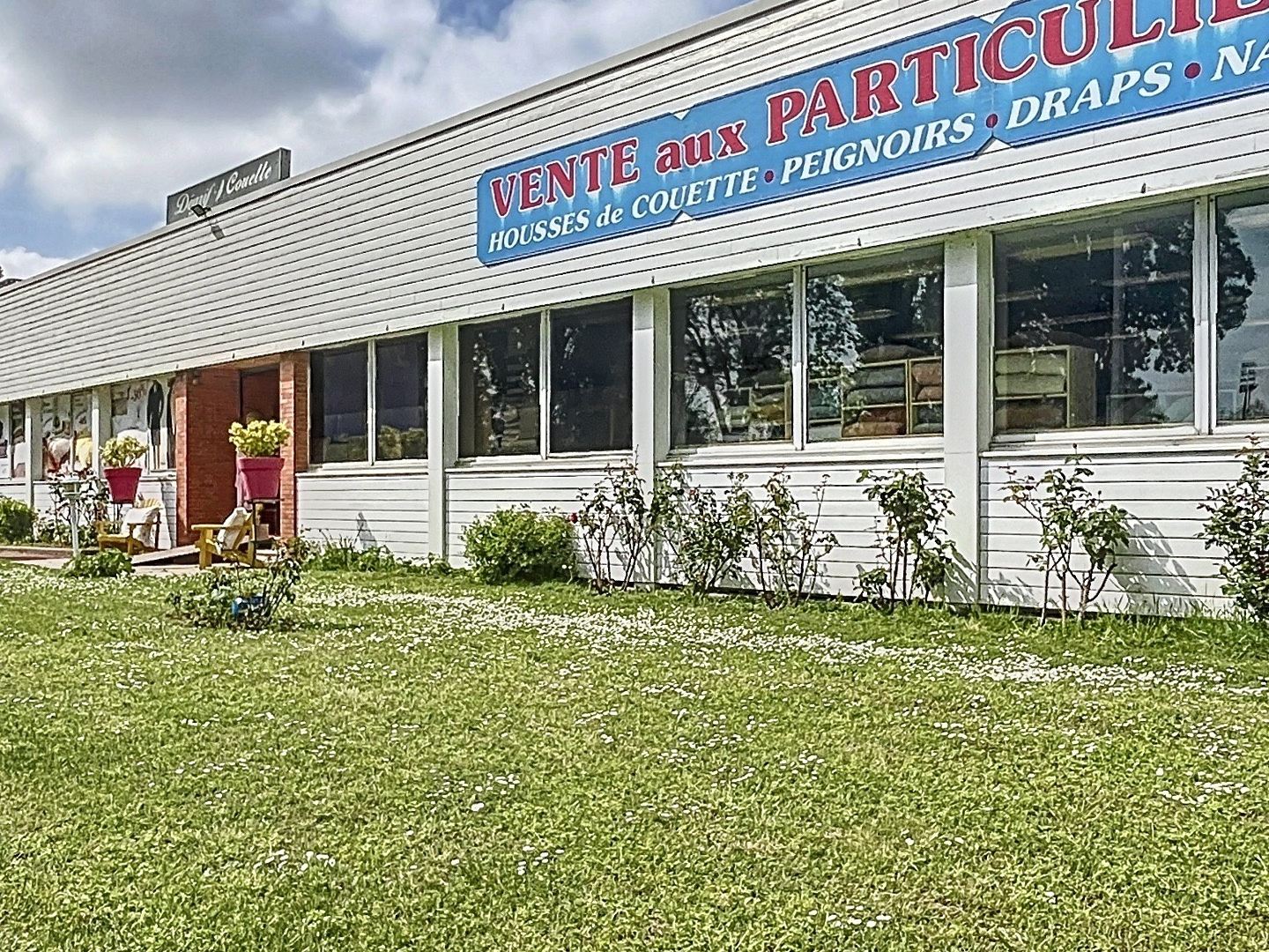 Local commercial 300 m²