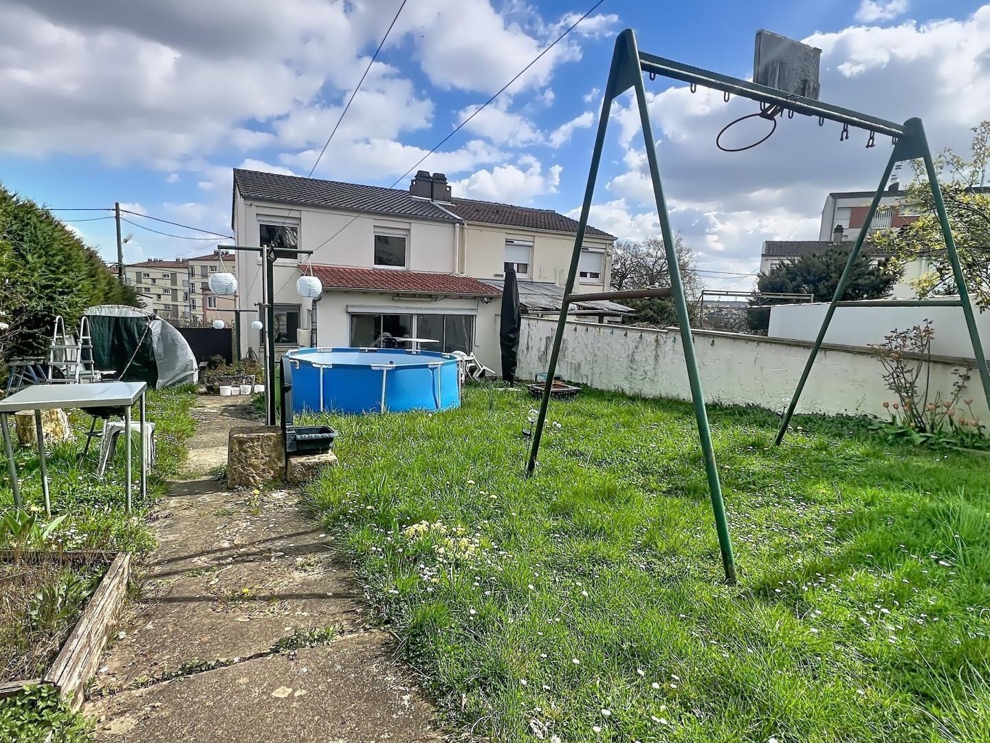 À Clouange, maison lumineuse de 127 m² avec jardin et garage