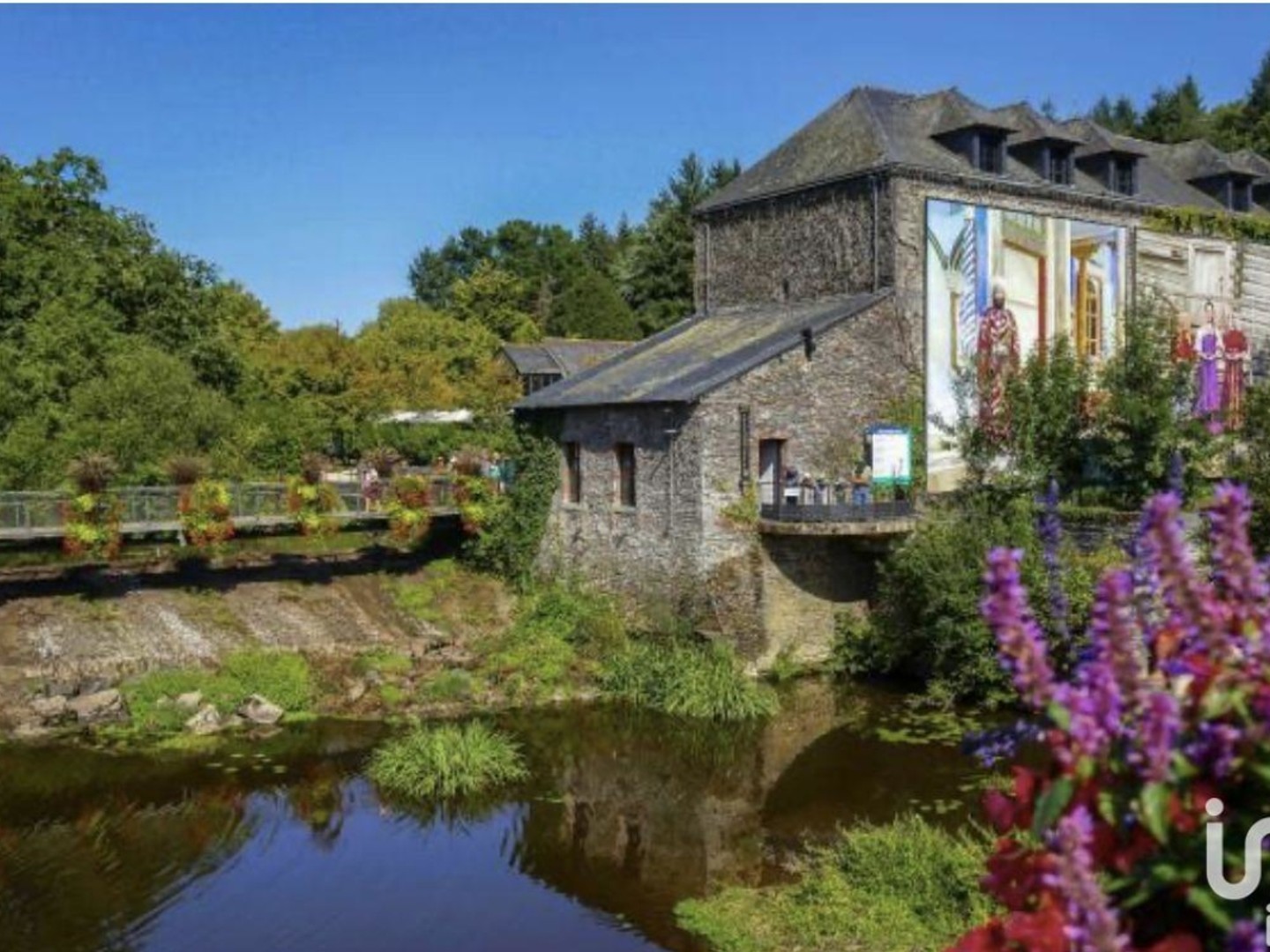 Location Boutique/Local commercial 147 m²