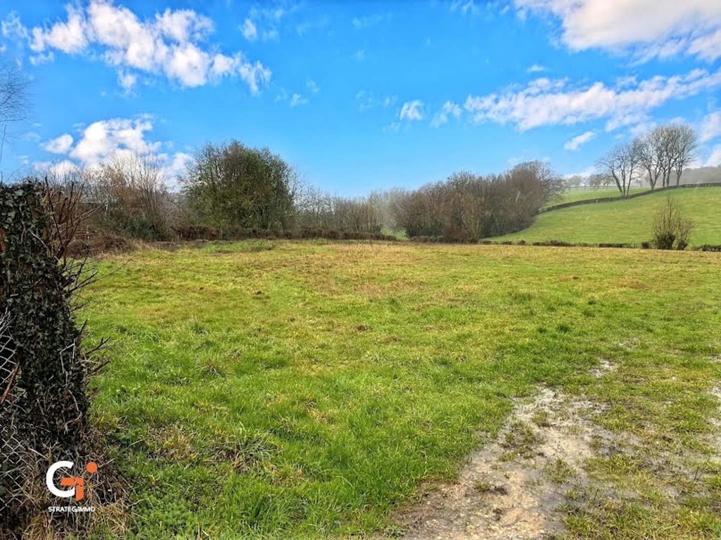 Terrain 7872 m²