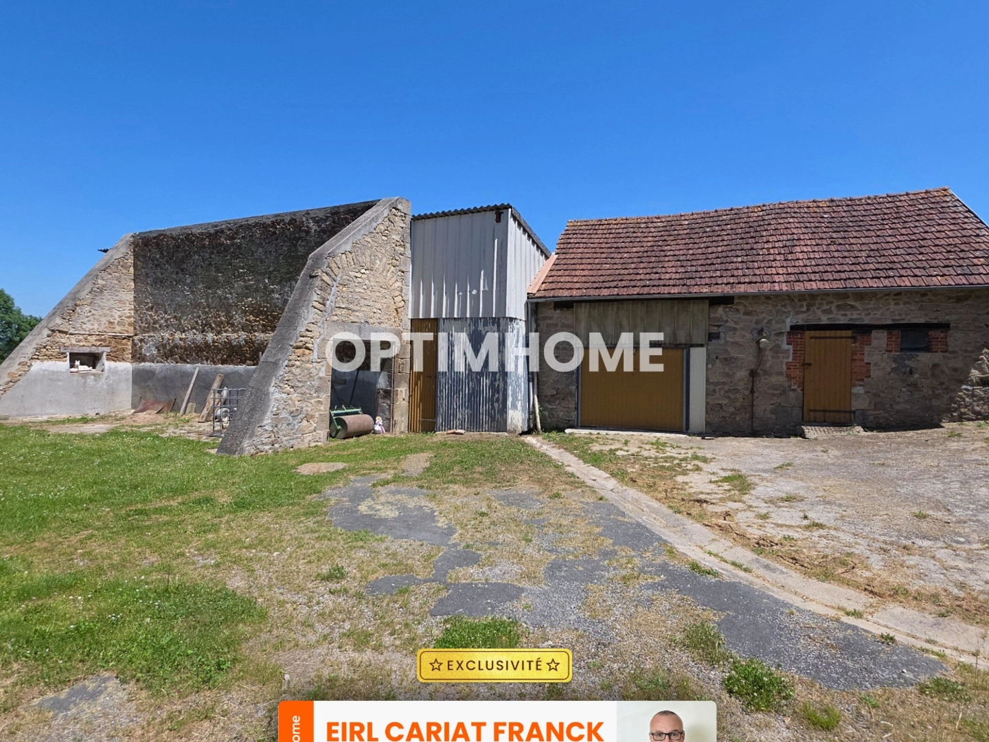 Maison à vendre - 5 pièces - 121m2 - Saint-Priest-La-F... (23300)
