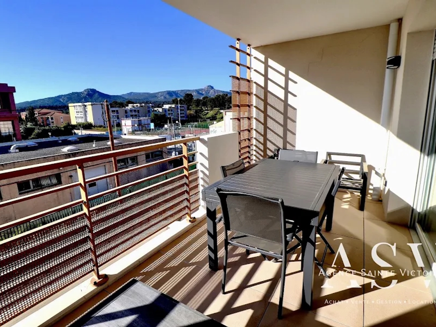 Appartement à vendre - 3 pièces - 58m2 - Aubagne (13400)