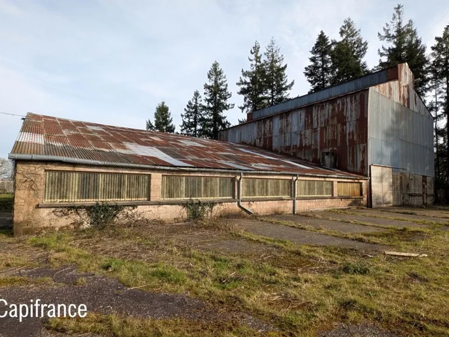 Parking / garage / box à vendre - 750m2 - Lizio (56460)