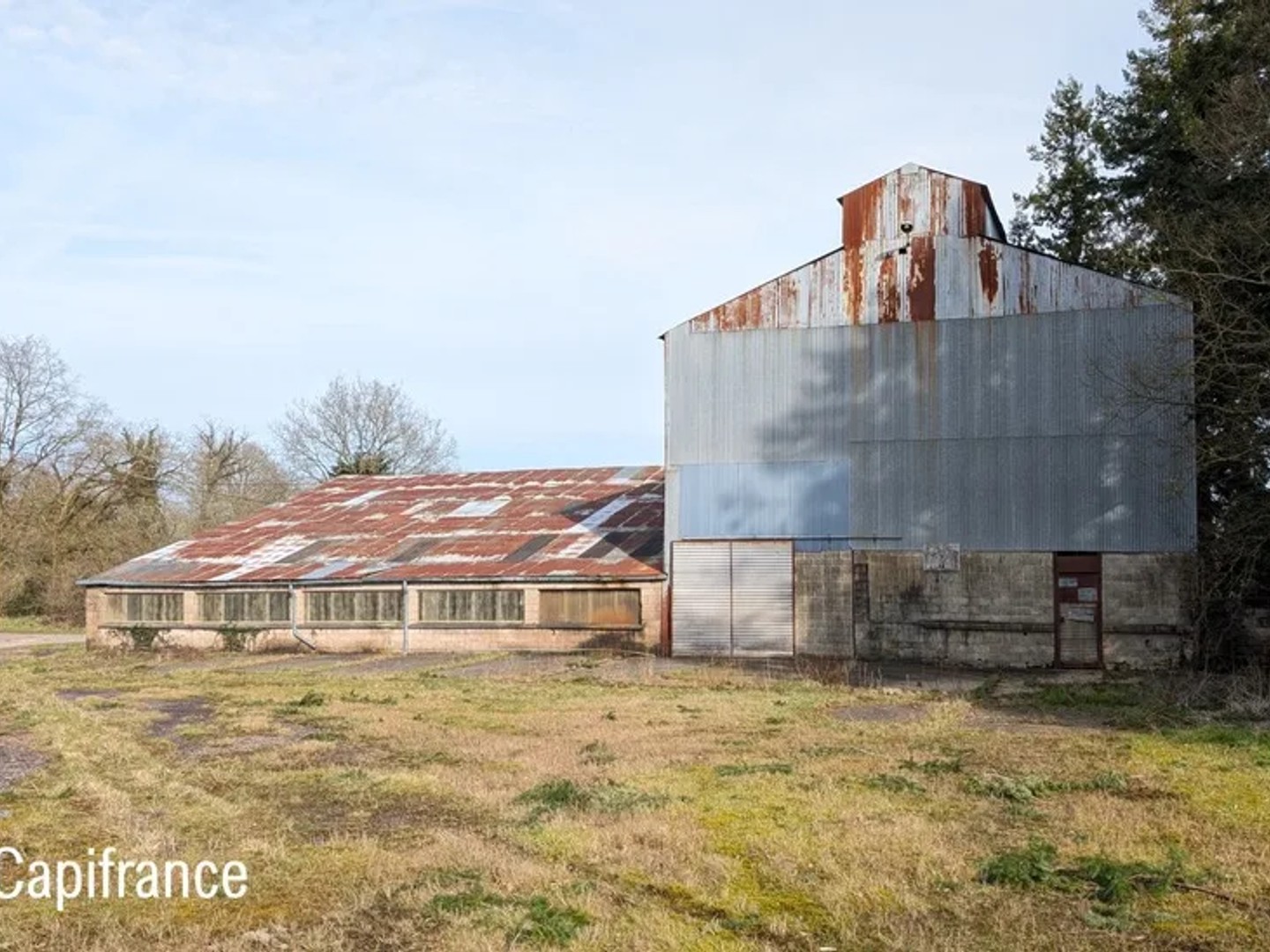 Parking / garage / box à vendre - 750m2 - Lizio (56460)