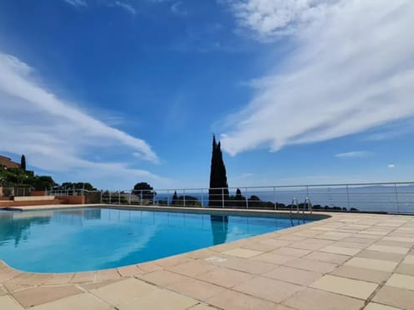 Maison à vendre - 3 pièces - 115m2 - Saint-Raphaël (83700)