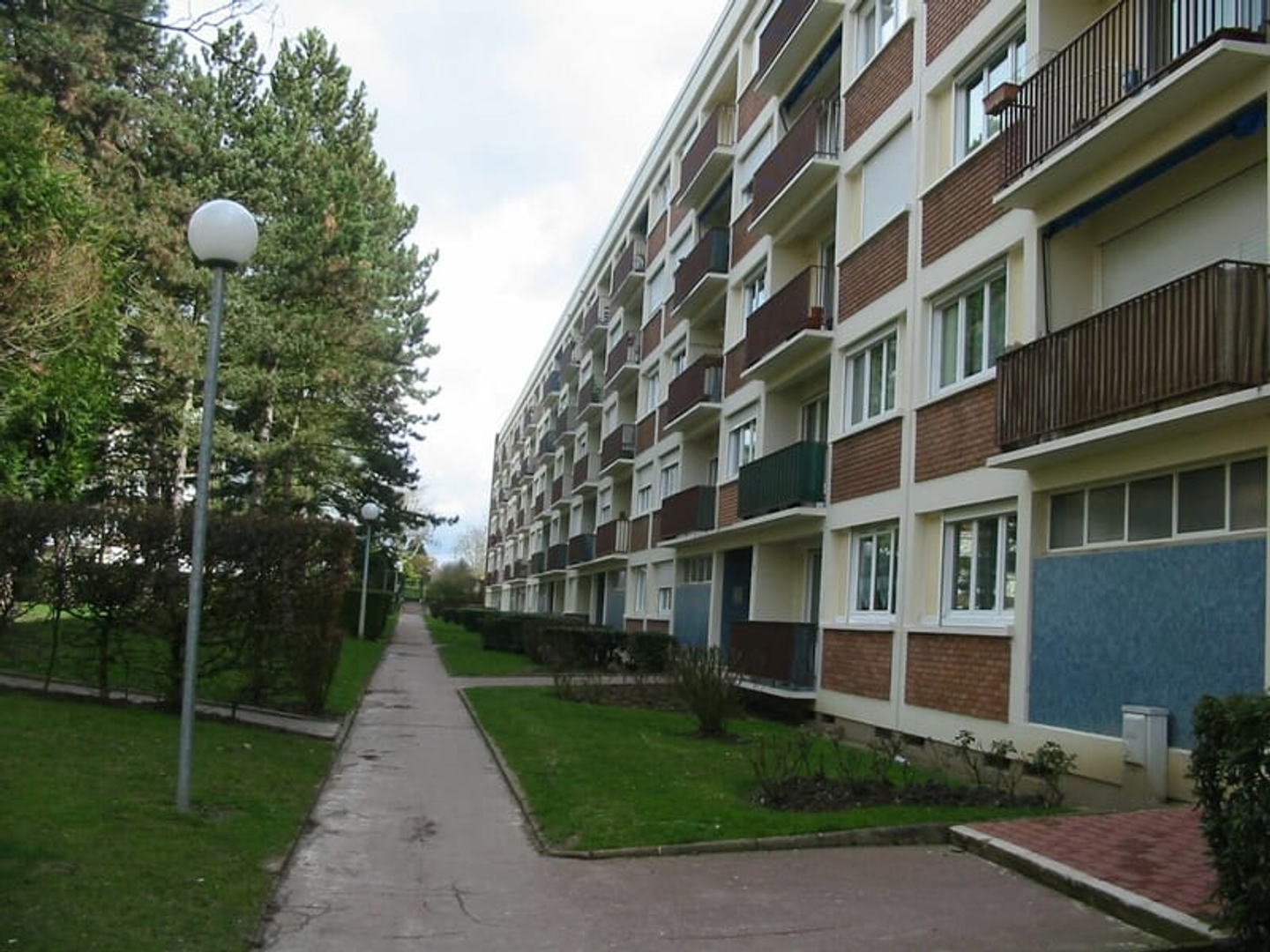 VILLIERS LE BEL GARE APPARTEMENT 4 PIECES